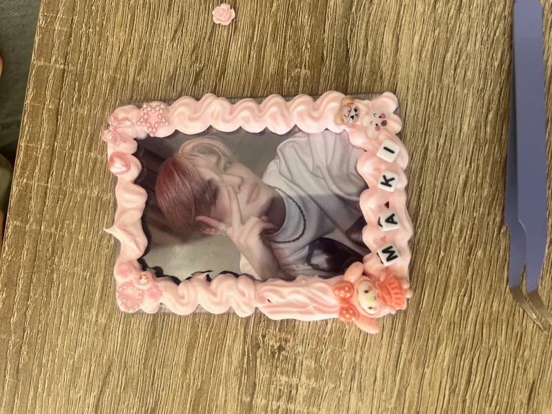 Photocard décorée pendant un atelier K-Vibes à Toulon